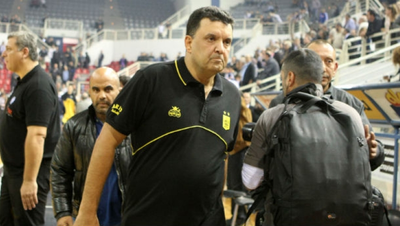 Αγγέλου: «Αυτοσυγκέντρωση και ομαδικότητα»