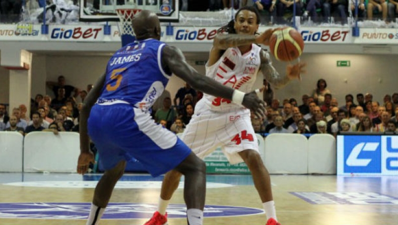 Χωρίς Μος στην πρεμιέρα