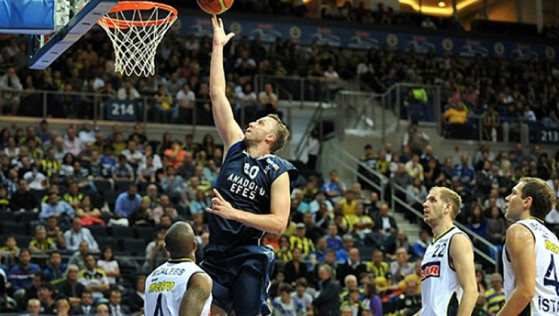 Εκτός με φαρυγγίτιδα ο Σαβάνοβιτς