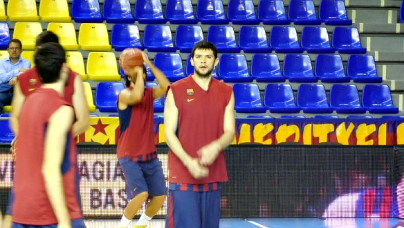 Του υποκλίθηκαν με το καλημέρα! (vids & pics)