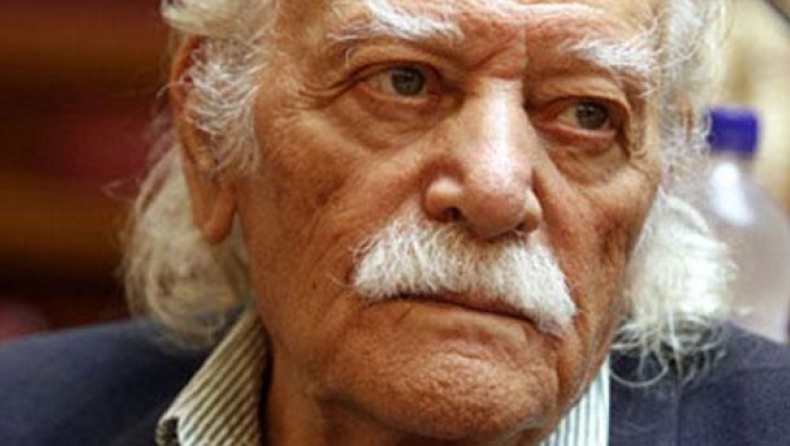 Γιατί ο Γλέζος χτυπάει τον Τσίπρα