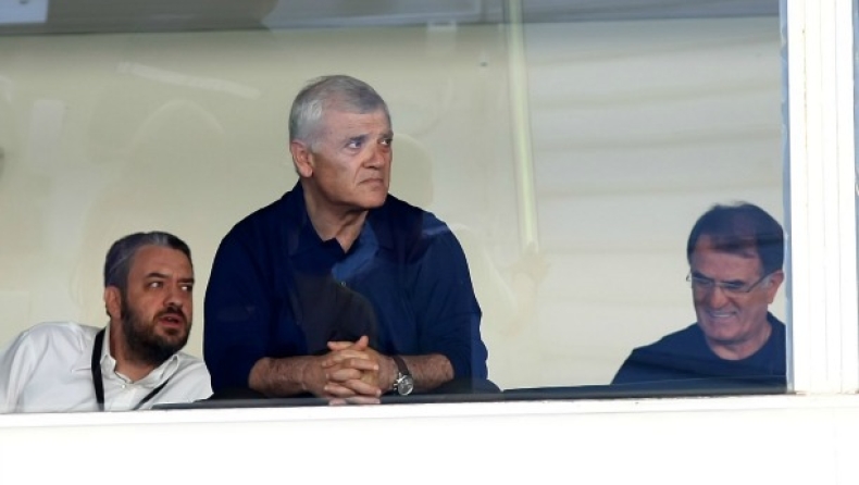 Συνάντηση για το γήπεδο