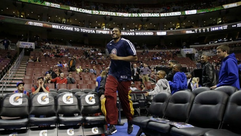 Κράξιμο και καζούρα στον Μπάινουμ (vid)