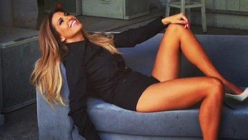 Ελένη Χατζίδου: Μια sexy τραγουδίστρια στο instagram (pics)