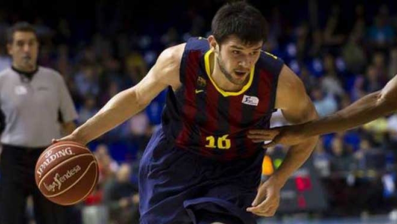 Έγινε... μπλαουγκράνα και σύνθημα στην εξέδρα (vid)