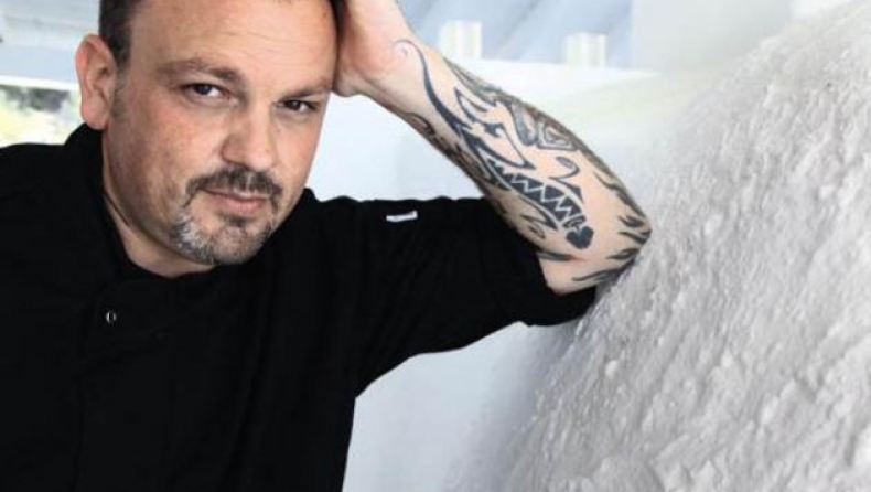 Στα 43 του στο... "χακί" ο Σκαρμούτσος