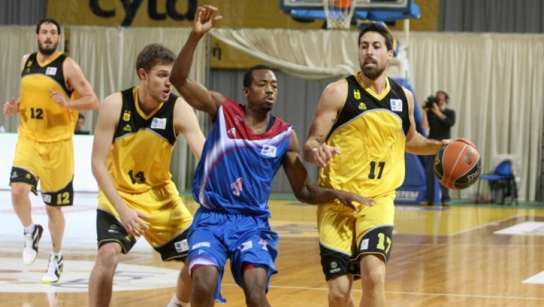 Ή ταν Πανιώνιε, ή επί τας Άρη!