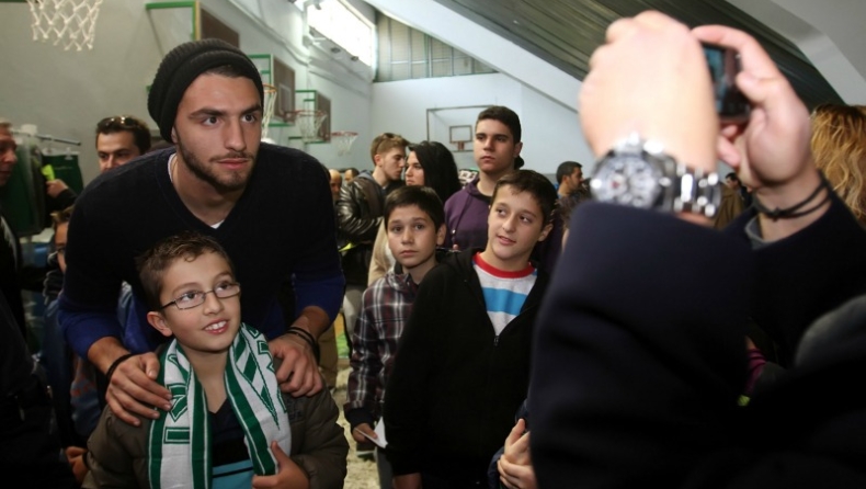 Καπίνο: «Θα παίξουμε και για τον κόουτς»