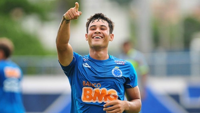 Επιθετική ενίσχυση για Βαλένθια