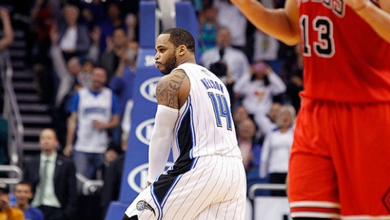 Τα... έδειξε και τα πληρώνει ο Νέλσον (vid)