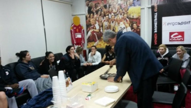 Έκοψε την πίτα του ο Αθηναϊκός (vid)