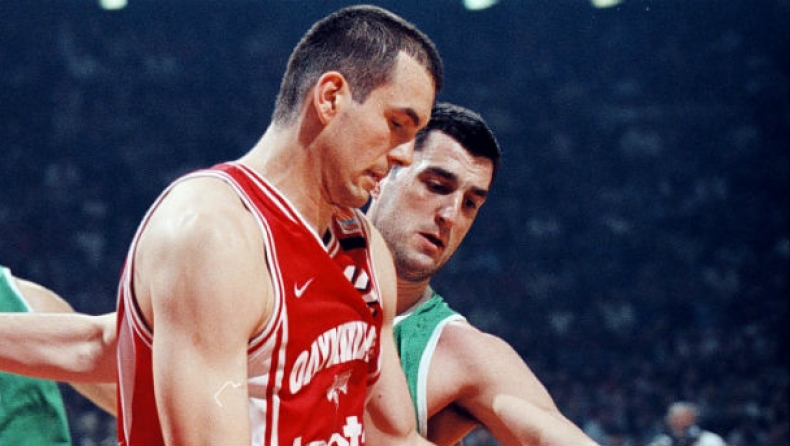 Ο μπακάλης και ο ... Καραγκιόζης!