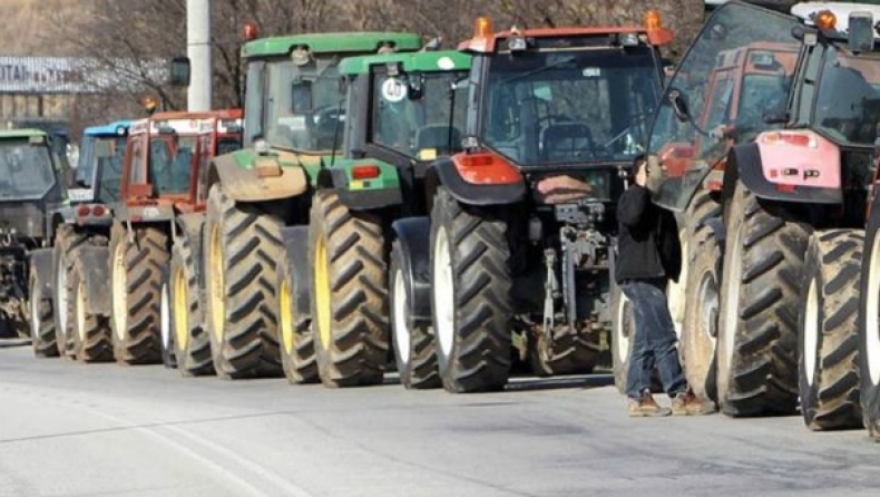 Με 40 μπλόκα οι αγρότες στους δρόμους