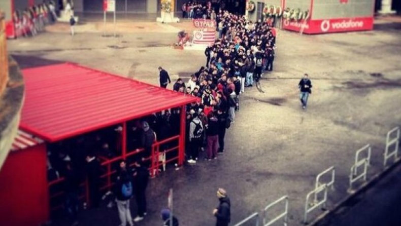 Ουρές στο «Γ. Καραϊσκάκης» (vid)