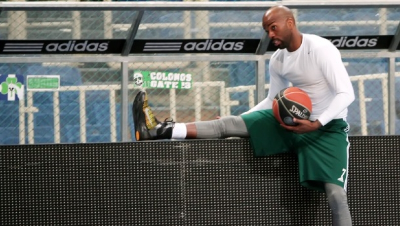 Προπονήθηκε ο Κάρι, όχι κι ο Γκιστ