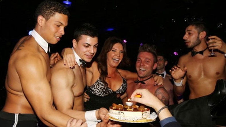 Γενέθλια σε strip club έκανε η Βάνα Μπάρμπα! (pics)