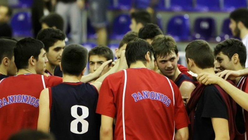 Τα εύσημα στους Έφηβους η ΚΑΕ Πανιώνιος