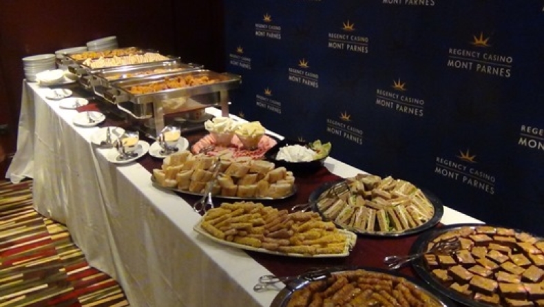 Μεγάλες παρτίδες μετά το… δείπνο στο Regency Mont Parnes