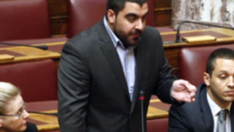 Ξύλο με τον γιο του Μπαλτάκου στη Βουλή