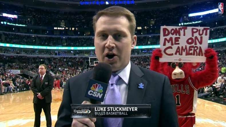 Έγινε της... μασκότ! (vid)