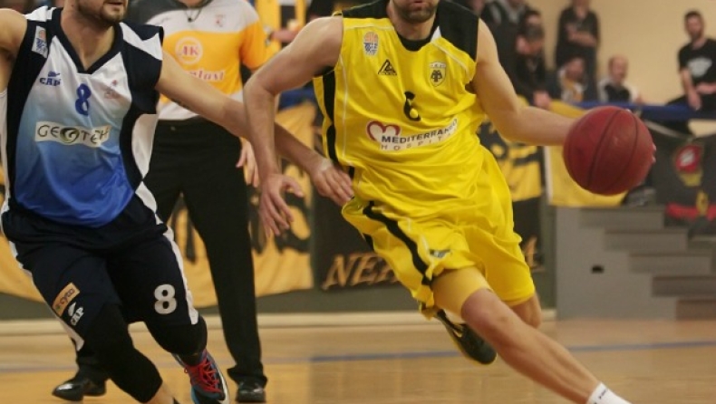 Φαλέκας: «Όλη τη χρονιά υπήρχε πάντα ένα... πρέπει»