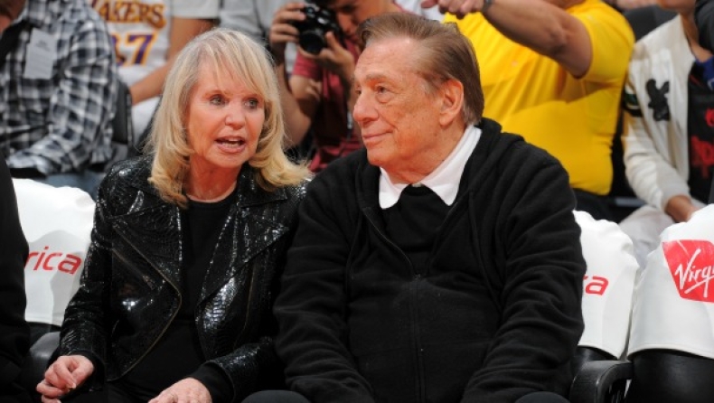 Πωλητήριο στους Κλίπερς οι Στέρλινγκς