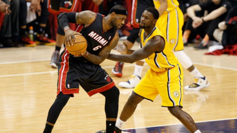 Κοιμήθηκε στο παρκέ ο Στίβενσον! (vid)