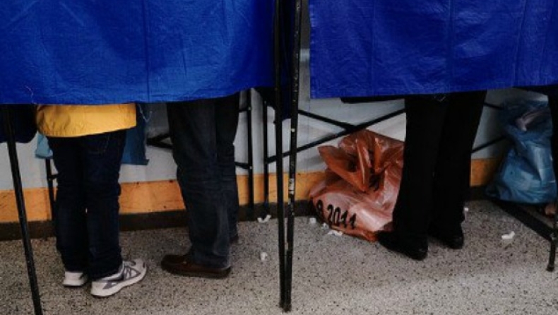 Τριγμοί στα κόμματα από την αποτυχία του exit poll