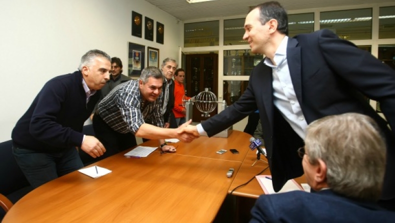 Ζαβλανός: «Ένα πανηγύρι των ζουρλών»