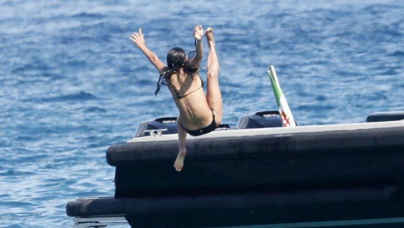 Τα… ανοίγματα της Μισέλ Ροντρίγκεζ! (pics)