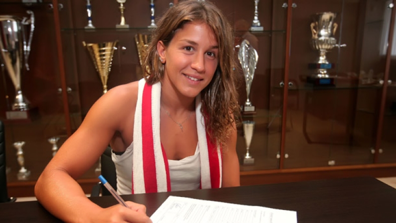 Στα κόκκινα η Ασημάκη!