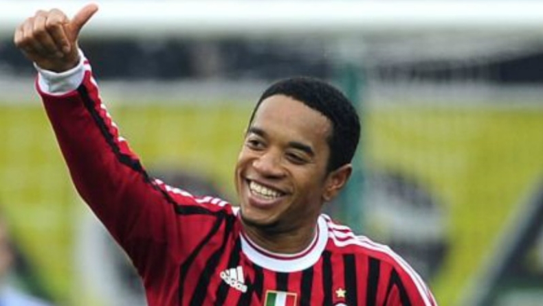 «Μάχη» τριών για Εμάνουελσον