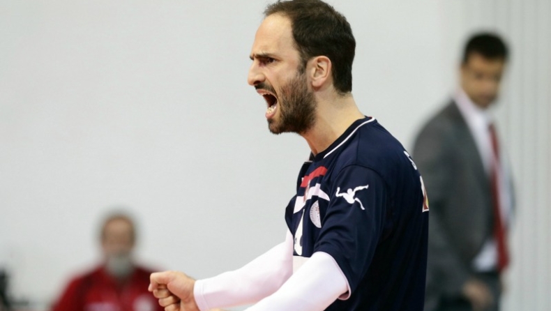 Έμεινε και ο Στεφάνου