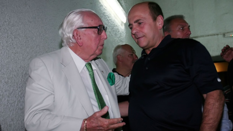 Επίτιμος πρόεδρος ο Μακρόπουλος