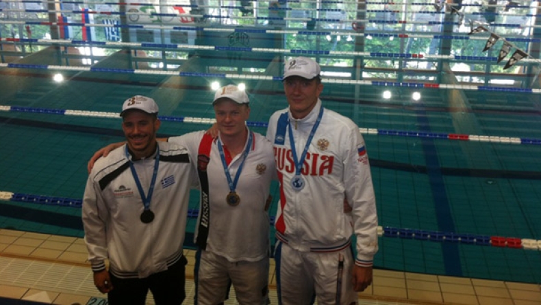 Στο βάθρο Τσουρουνάκης, Καρετζόπουλος