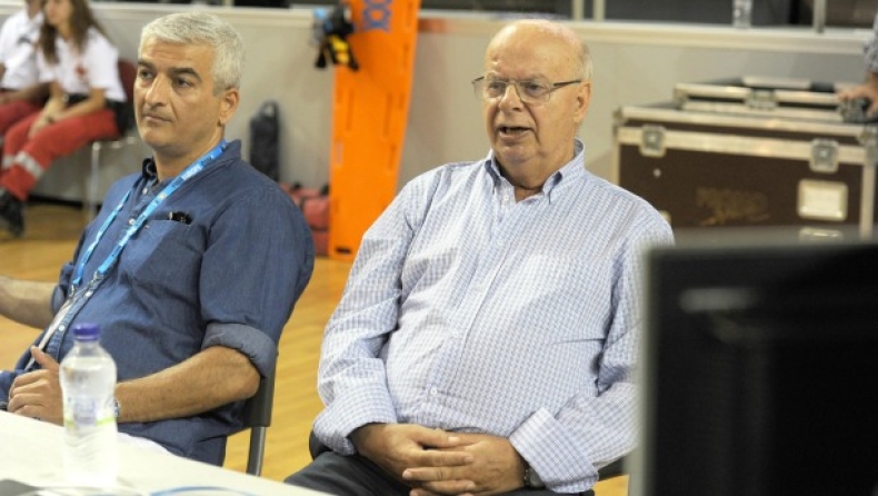 Βασιλακόπουλος: «Ανάχωμα το μπάσκετ»