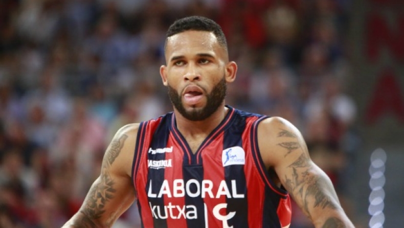 Επίσημο διαζύγιο Λαμποράλ και Χοτζ