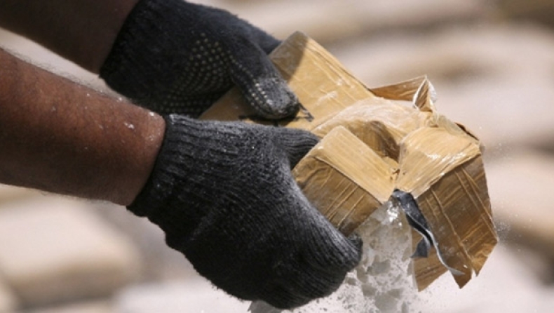 Συνελήφθη 18χρονος με μισό κιλό ηρωίνης