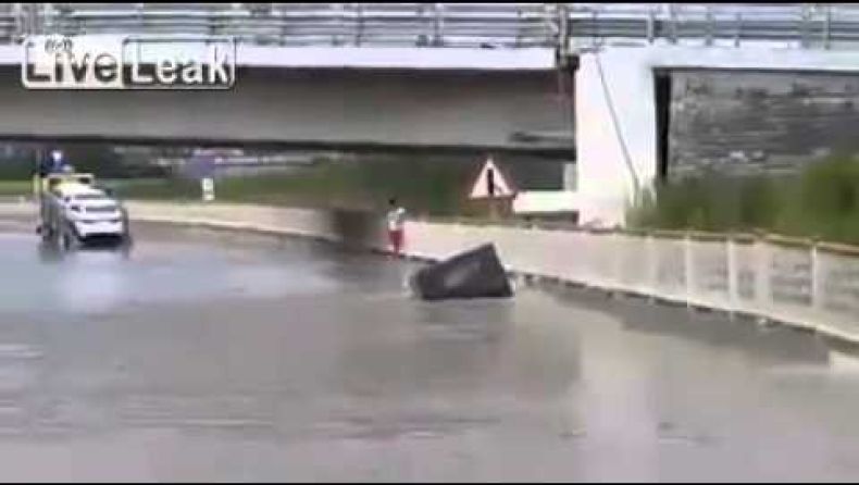 To τζιπάκι Τιτανικός (video)