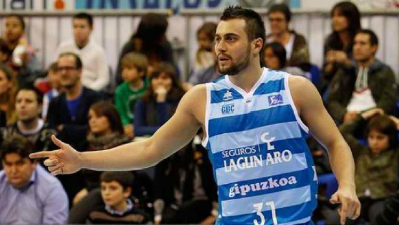 Εξετάζει τη λύση Πάουνιτς η Ουνικάχα