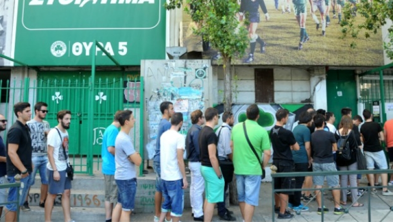 Ουρές για τα εισιτήρια στη Λεωφόρο