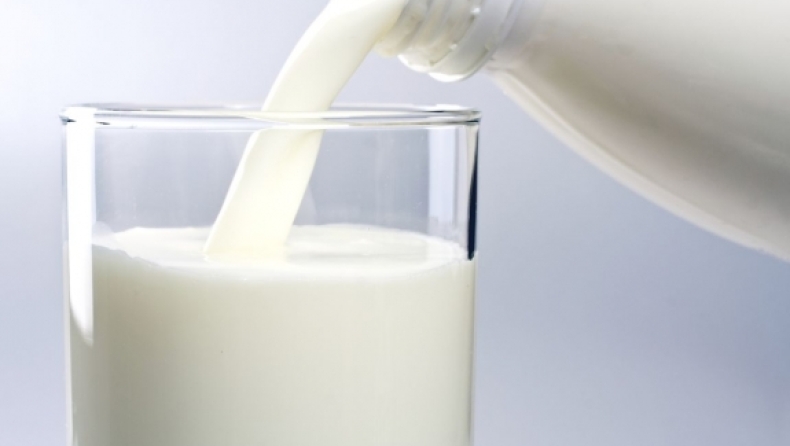 Ποια πολυεθνική μειώνει την τιμή στο γάλα από Δευτέρα -Πόσα θα πληρώνουμε