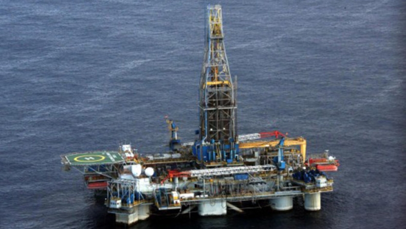 Τρεις κολοσσοί για το πετρέλαιο στην Ελλάδα