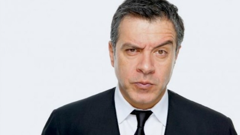 Την «Εθνική Ελλάδος» θέλει στα υπουργεία ο Θεοδωράκης