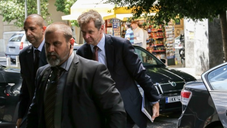 Spiegel για τρόικα: Τι θα γίνουμε χωρίς βαρβάρους;