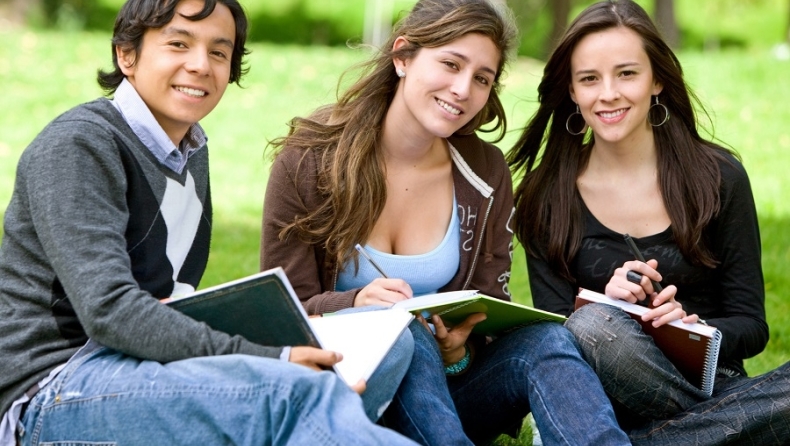 Πέρασες σε ΑΕΙ ή ΤΕΙ; Δες τι μπορείς να αγοράσεις φθηνότερα -Αναλυτικός οδηγός