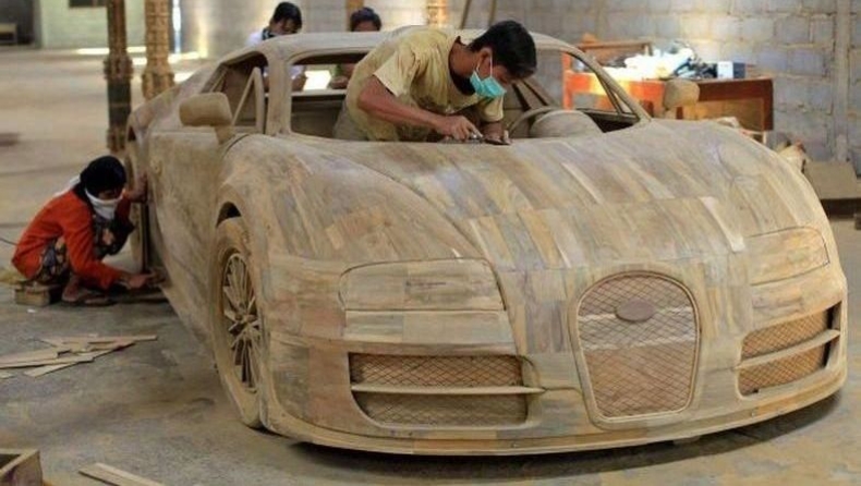 Bugatti Veyron με 2.600 ευρώ (video)
