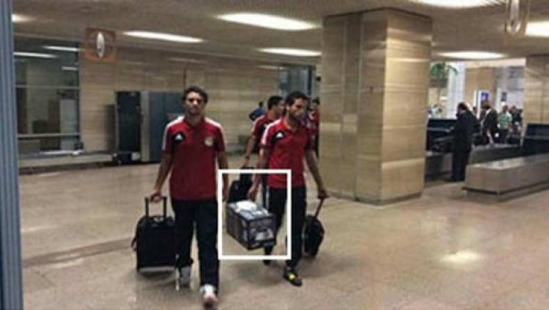 Μια... μαϊμού στα αποδυτήρια!