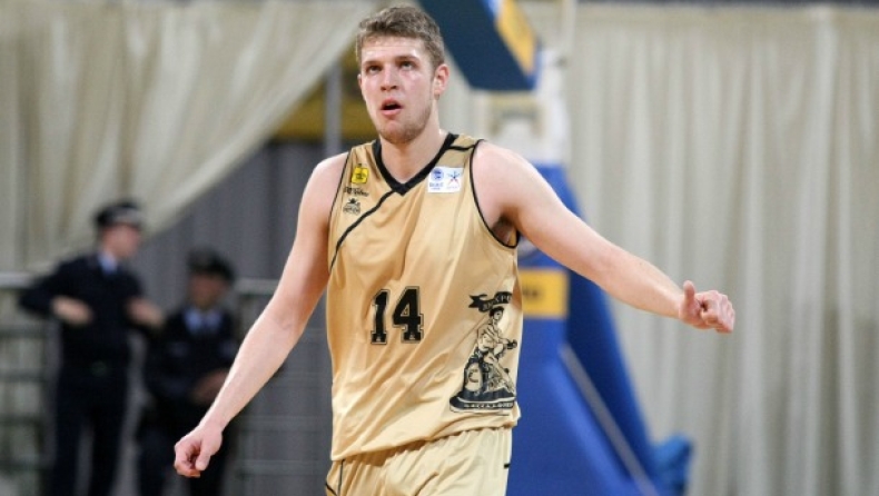 Βεζένκοφ: «Φαβορί ο ΠΑΟΚ»