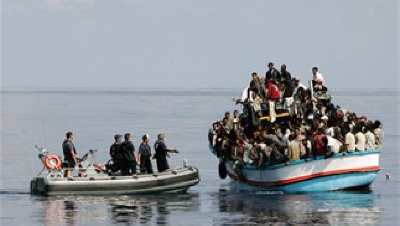 Πλοίο πλέει ακυβέρνητο λόγω βλάβης